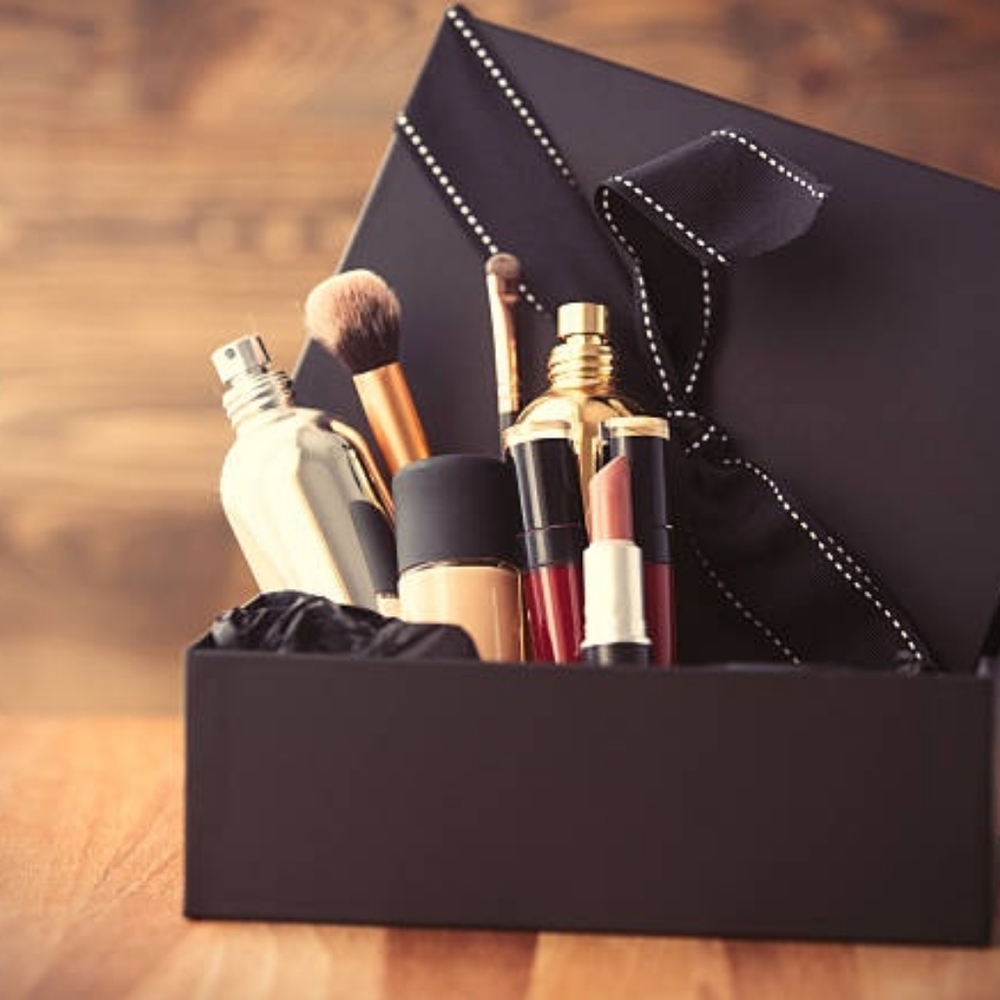 10 items + Bag 💕 💕 Beauty Mystery Box! 💄👸